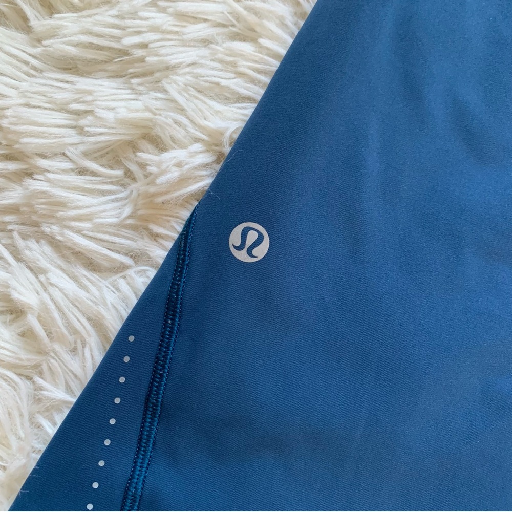 Lululemon Break Free Crop
Night Tide - Picture 3 of 10